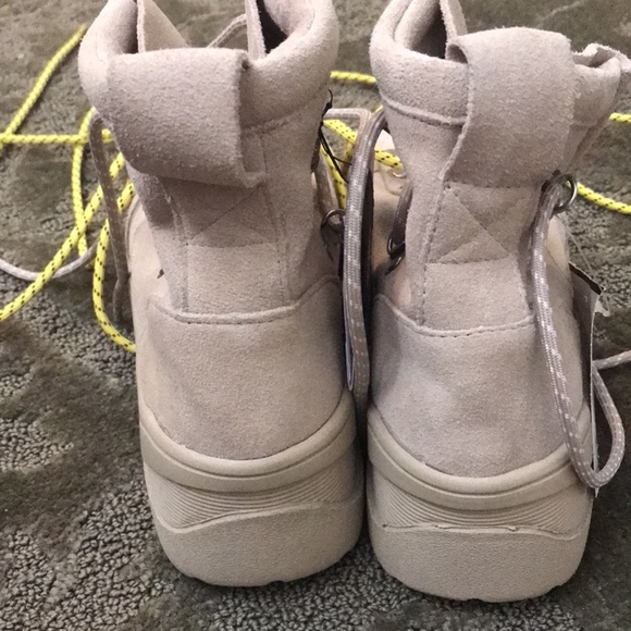 Suede boots - Picture 3 of 8